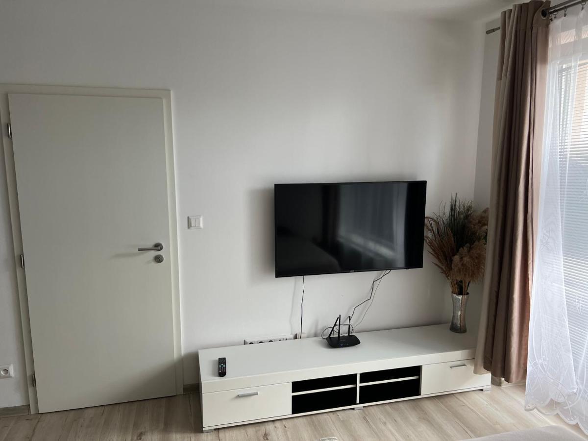 Beautiful 2 Bedroom Apartment Prostějov Esterno foto