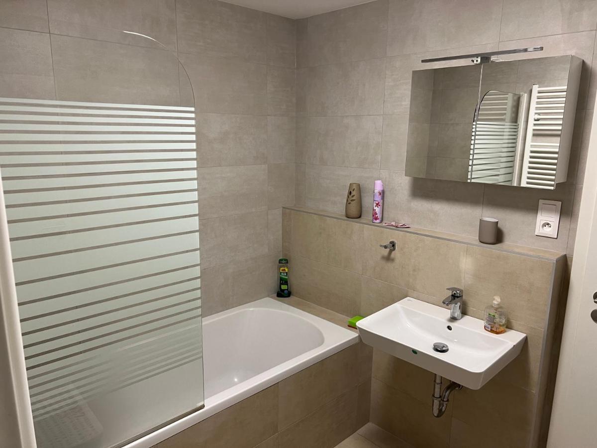 Beautiful 2 Bedroom Apartment Prostějov Esterno foto